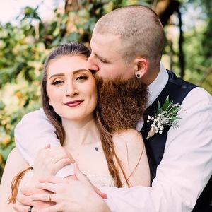 Meet your Posher, Levi